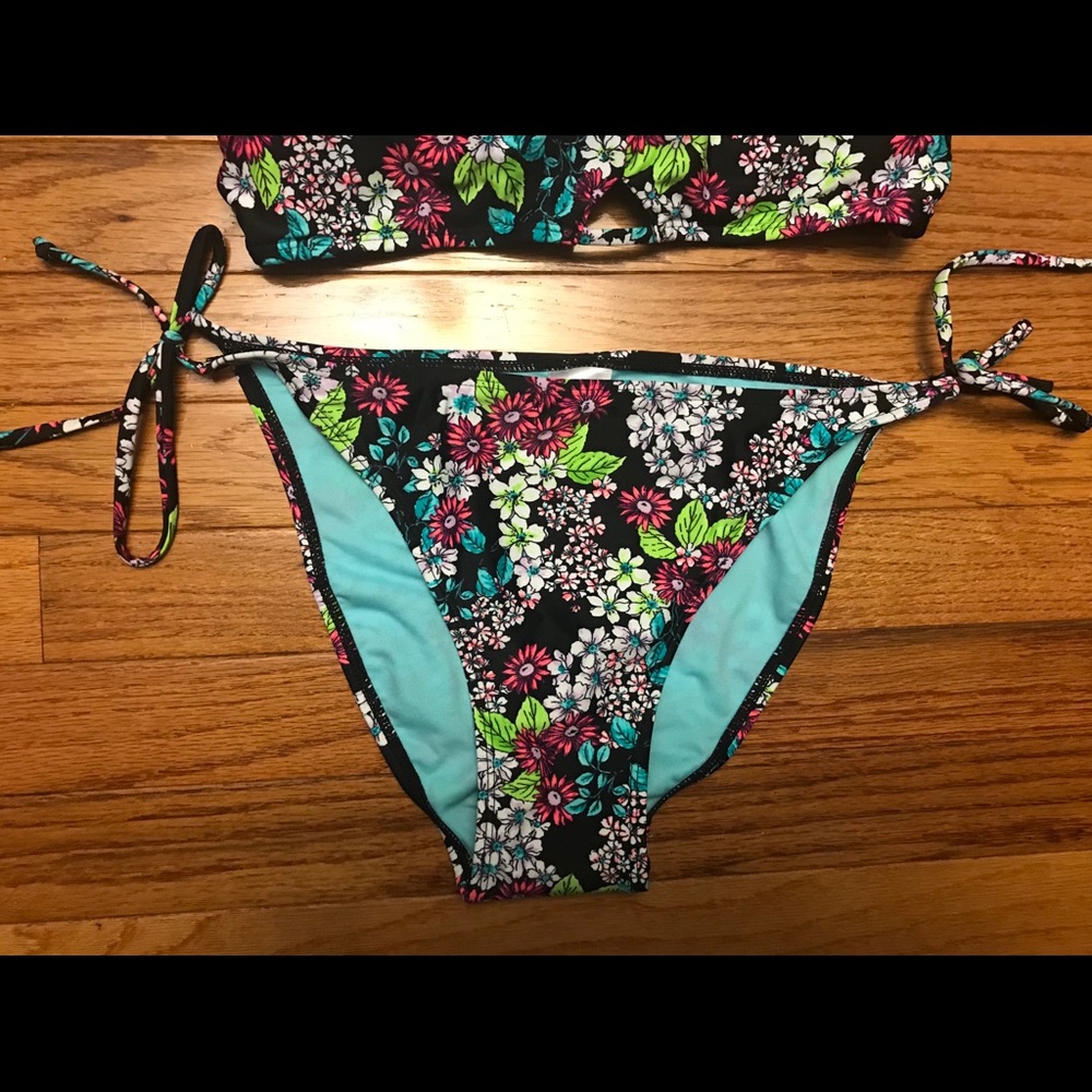 Xhilaration floral bikin - Picture 4 of 5